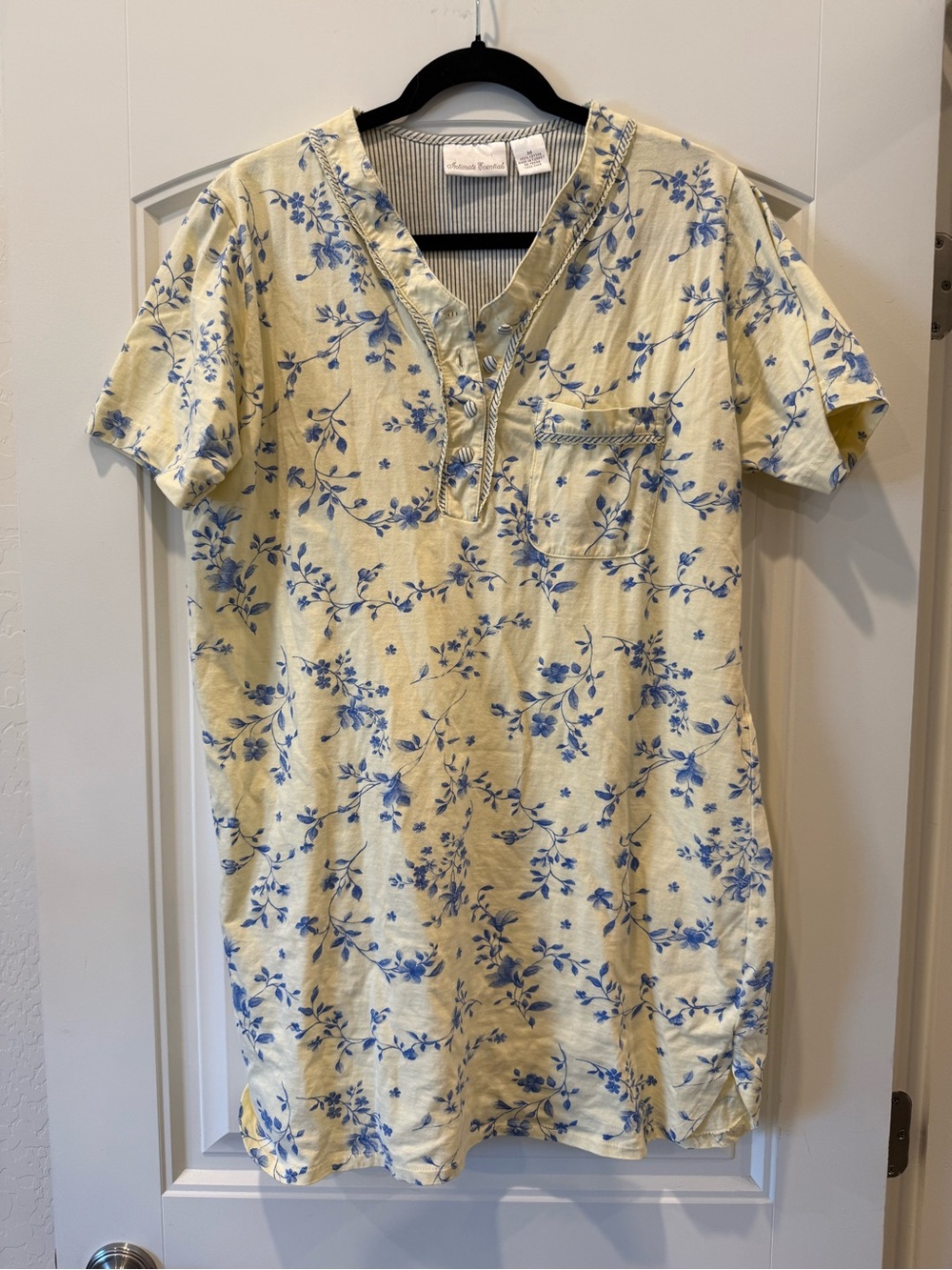 Vintage Women’s Floral Short Sleeve Nightshirt - Yellow & Blue